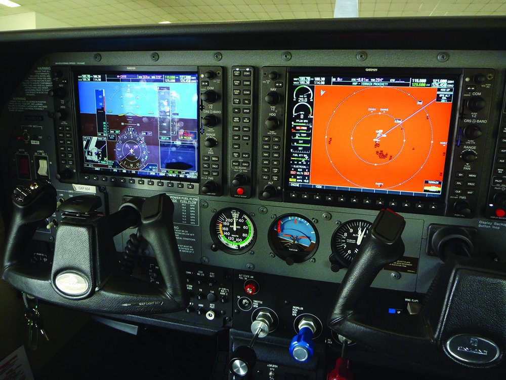 Cessna 182 Skylane panel