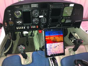 2002 DA40 cockpit
