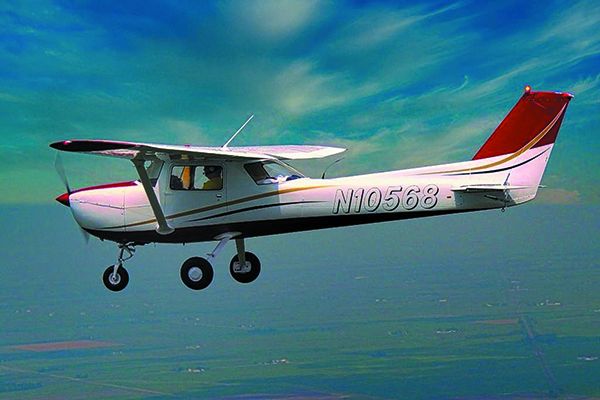 Pesawat Cessna 150 – Wings of Freedom dan Eksplorasi